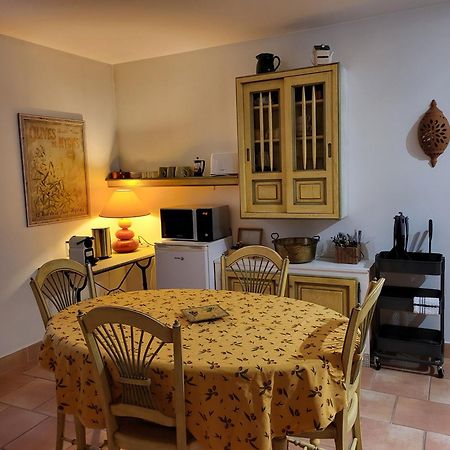 La Chouette De Camargue Apartment Aigues-Mortes Bagian luar foto